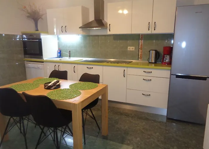 Apartments With Parking Space Biograd Na Moru - 6228 Biograd Na Moru