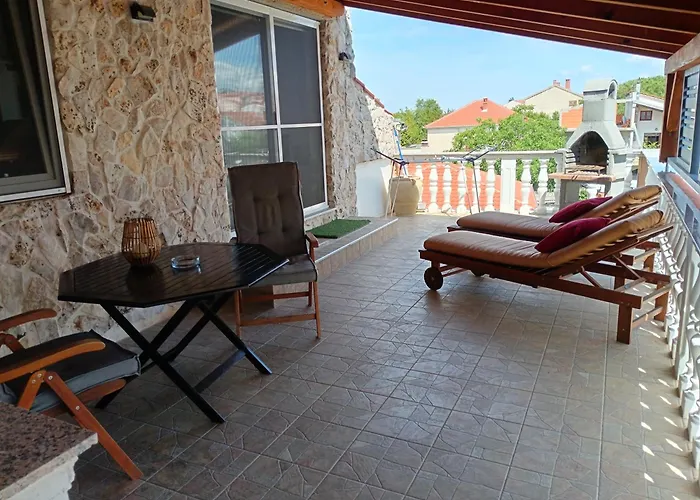 Apartments With Parking Space Biograd Na Moru - 6228 *